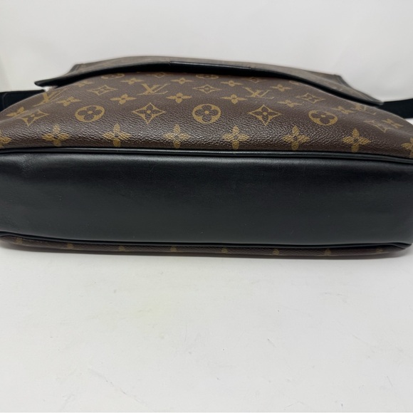 💯Authentic LOUIS VUITTON Monogram Macassar Bass GM Messenger Bag - Picture 8 of 10